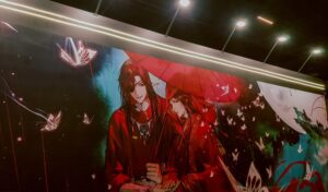 Mural dos personagens Hua Cheng e Xie Lian, de Heaven Official's Blessing.