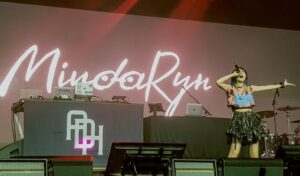 Show de MindaRyn no Anime Friends 2025.